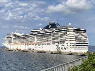 MSC Fantasia.jpg