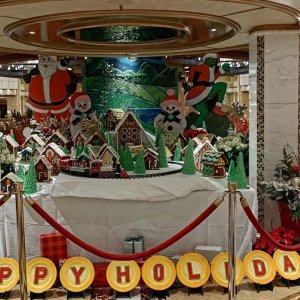 Majestic princess holiday decorations (12).jpg