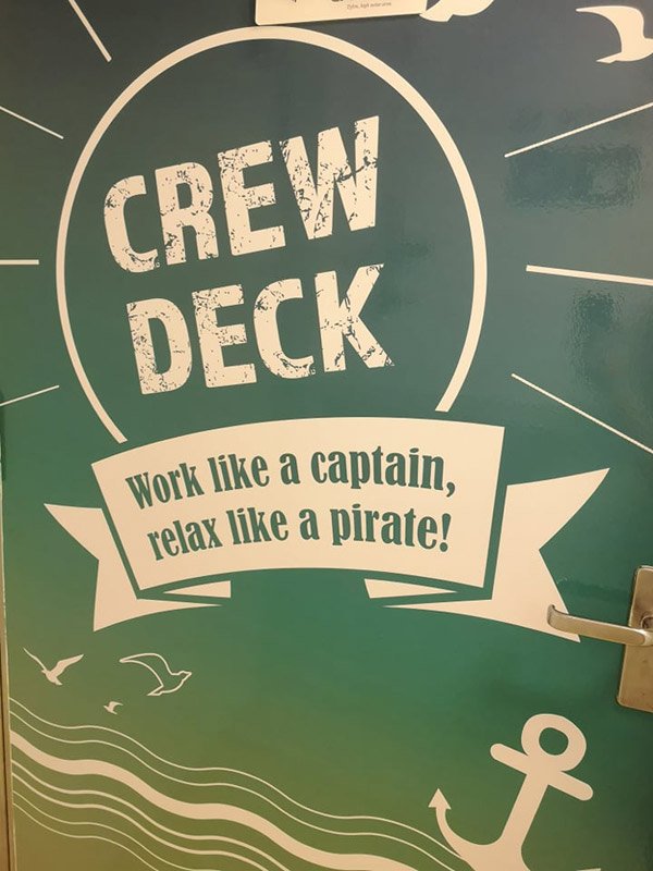 Media 'Aida-Prima-Crew-Sun-Deck-door-sign.jpg' in album 'AIDAprima Crew  Areas'