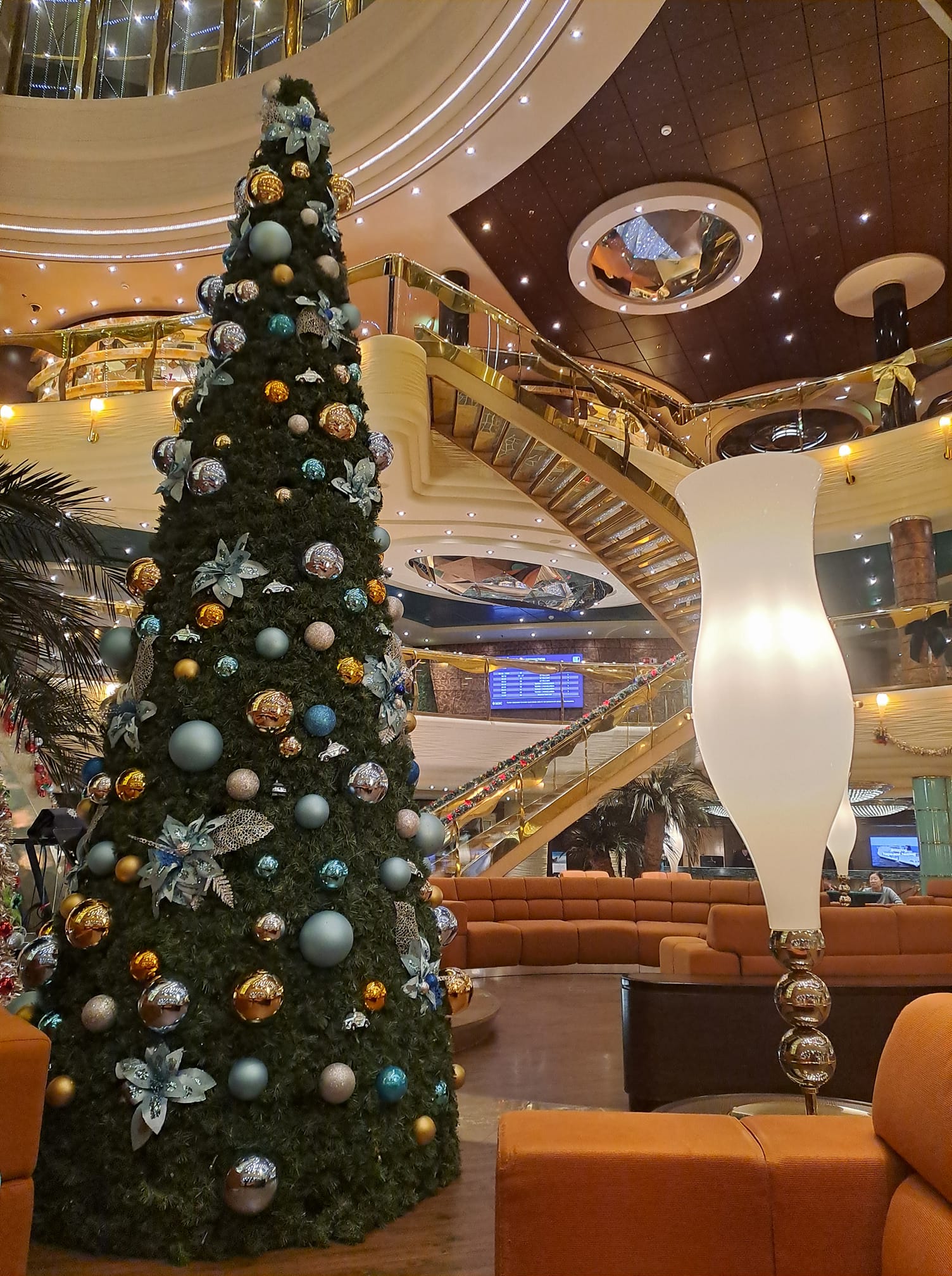 Christmas tree on MSC Fantasia.jpg