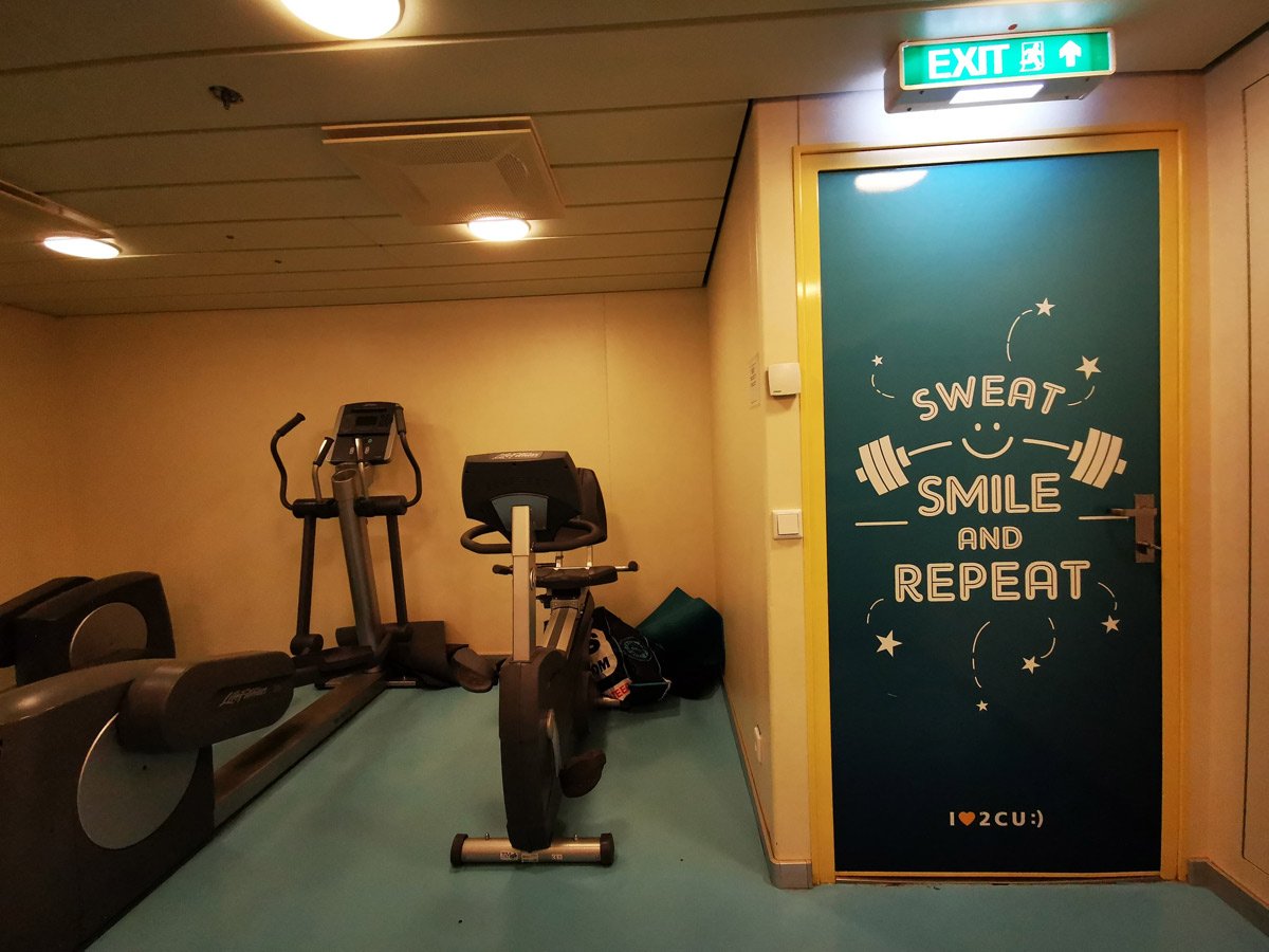 Cruise-ship-crew-gym-on-Aida-Diva-door-sign.jpg