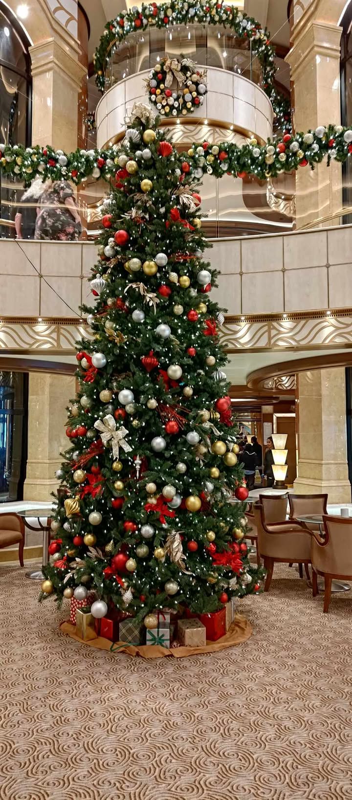 Majestic princess holiday decorations (11).jpg